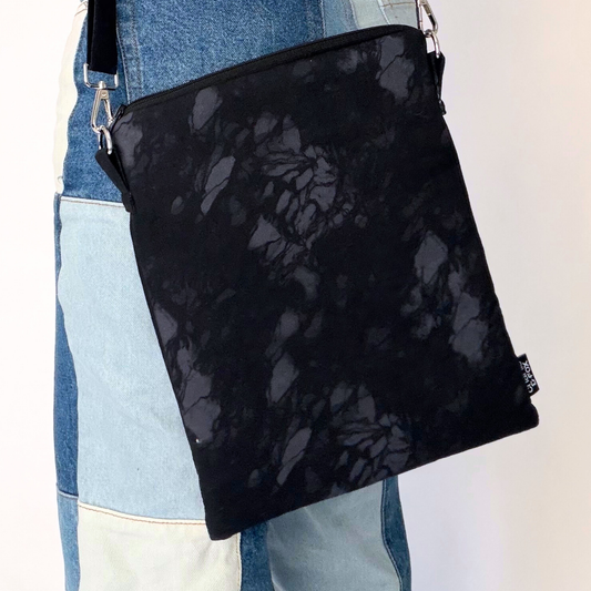 Shadow Black crossbody sleeve