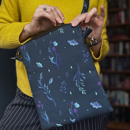 Under The Moon crossbody sleeve