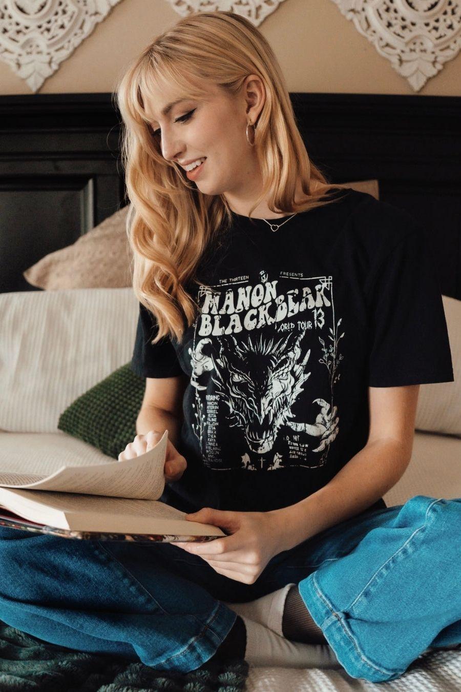 Manon Blackbeak T-Shirt | Throne of Glass Merch