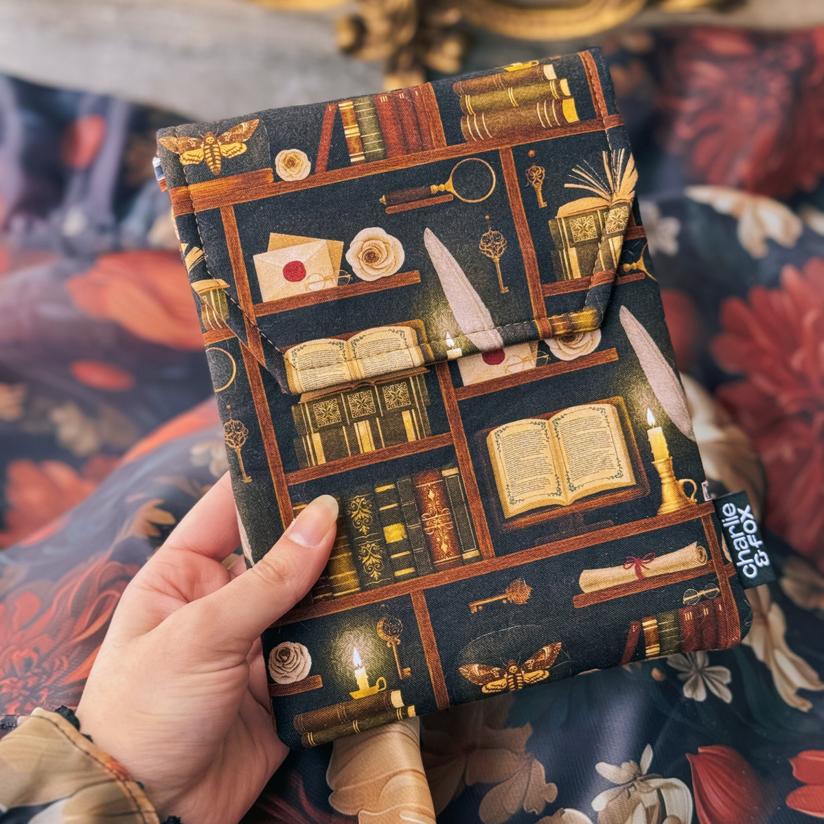 Dark Academia (Classic) padded e-reader sleeve