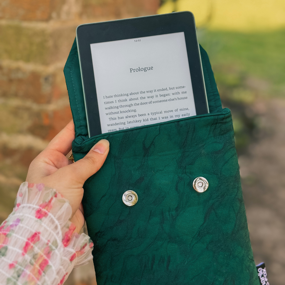 Emerald Green padded e-reader sleeve