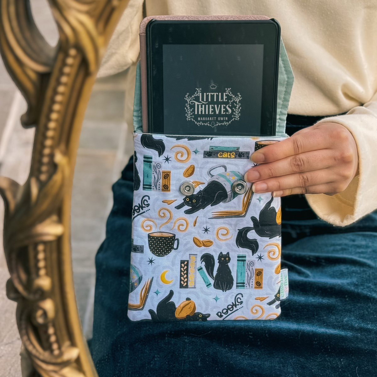 Feline Fables padded e-reader sleeve
