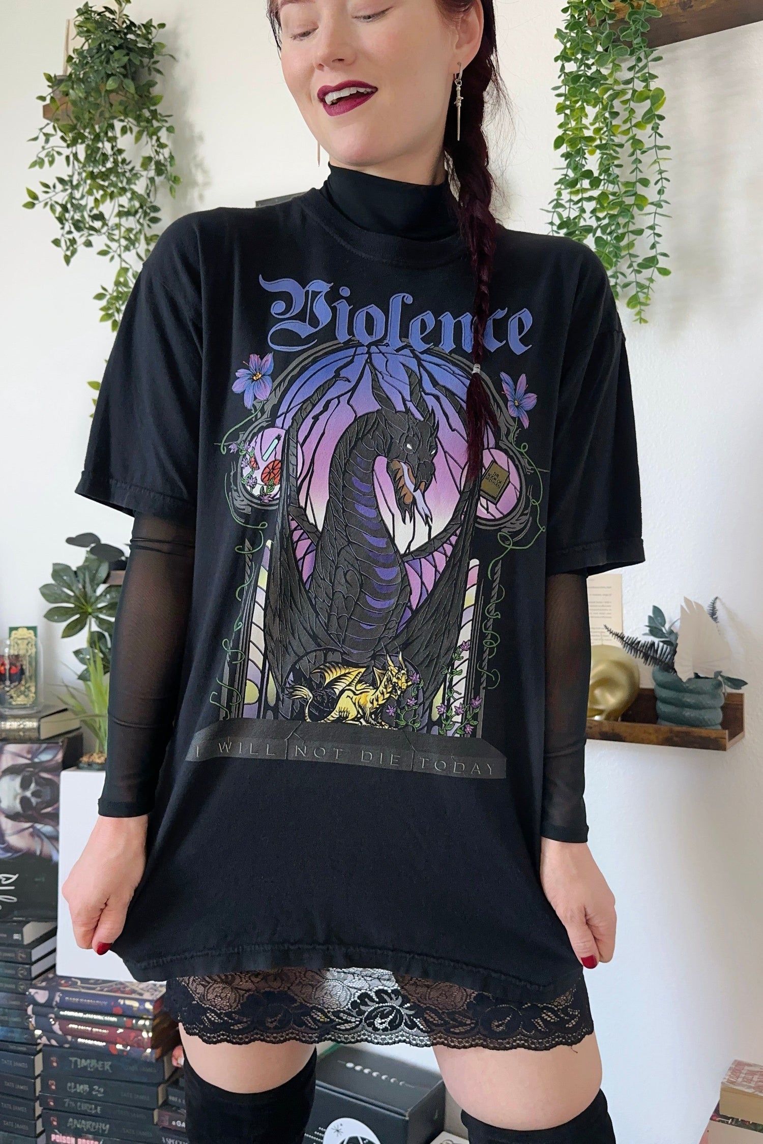 Violence T-Shirt | Fourth Wing Merch