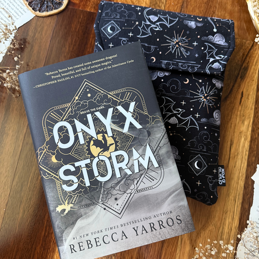 Onyx Storm padded book sleeve - Rebecca Yarros