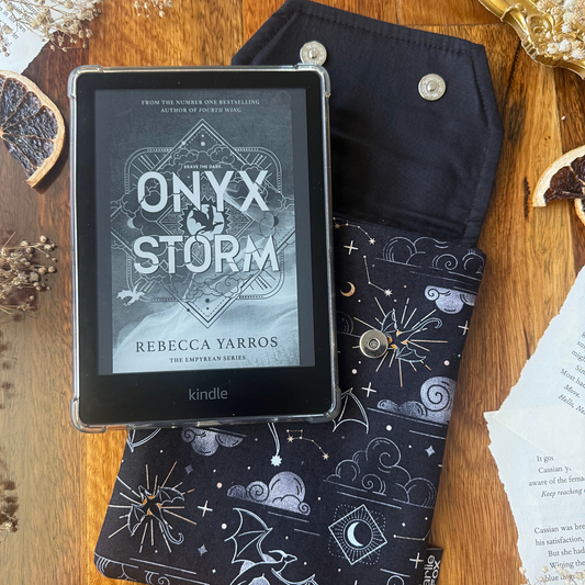 Onyx Storm padded e-reader sleeve - Rebecca Yarros