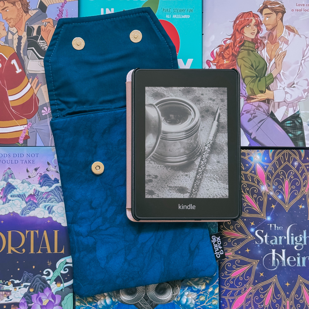 Sapphire Sea padded e-reader sleeve