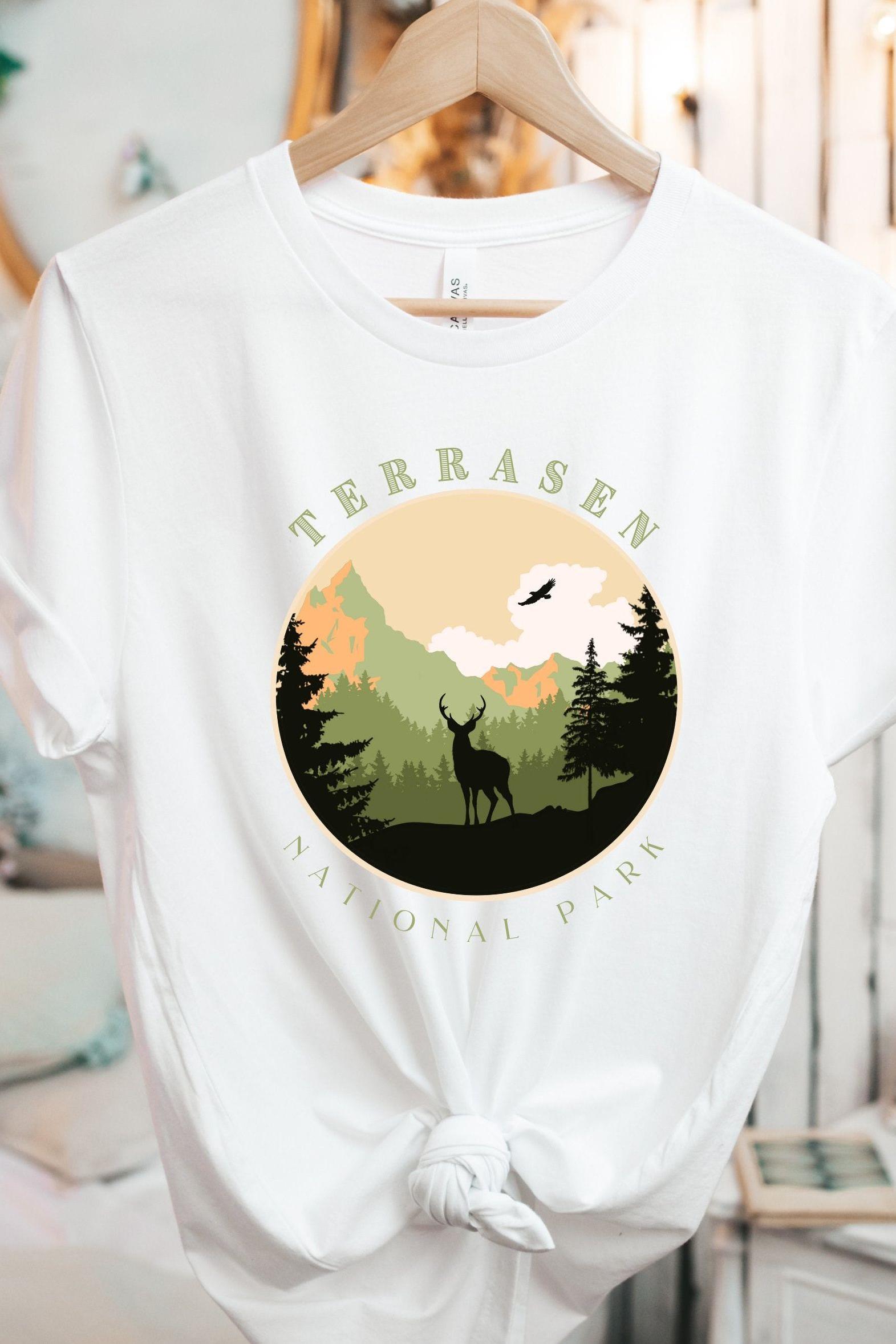 Terrasen T - Shirt - Caffeineandcurses - Sarah J Maas